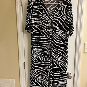 Zebra print 2x plus size dress perfect for summer. Jones New York